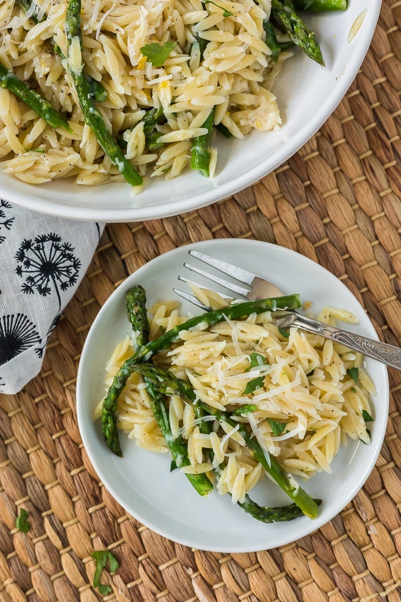 Creamy Orzo with Asparagus on a serving plate.
