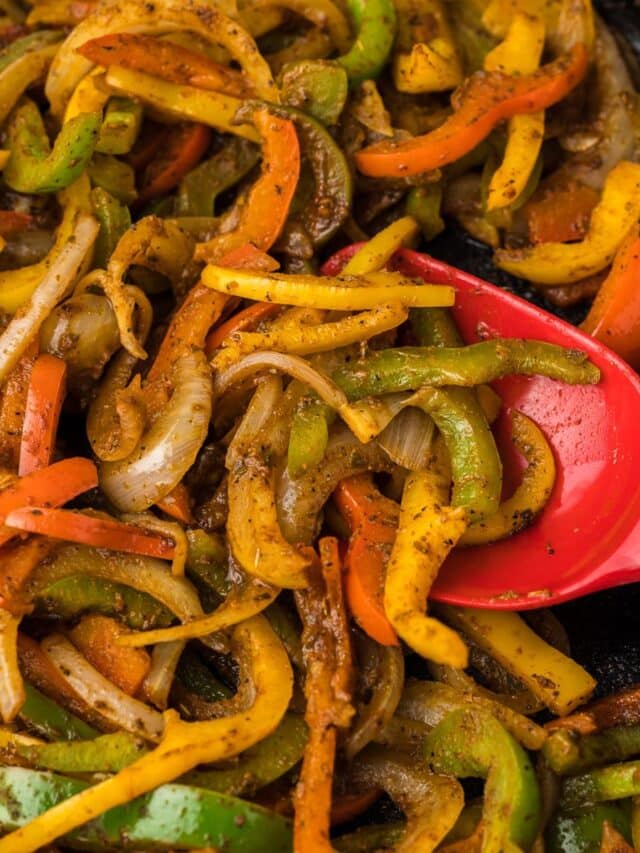 One-Pot Chicken Fajita Skillet - Cooking Up Memories