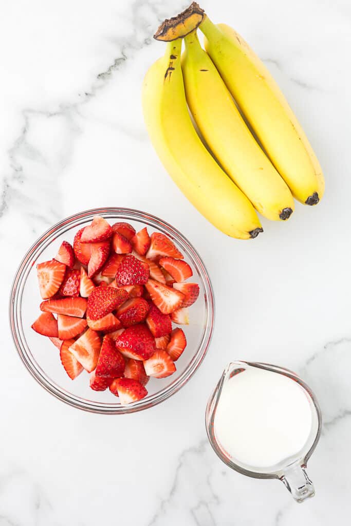 Strawberry Banana Smoothies without Yogurt Cooking Up Memories