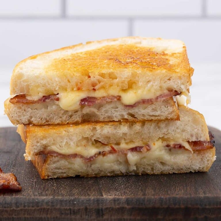 Havarti Grilled Cheese with Bacon and Jalapeno Jelly